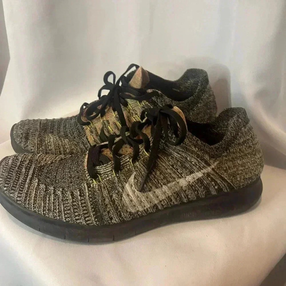 Nike men’s Free RN Flyknit running shoe size 8 - Picture 1 of 7